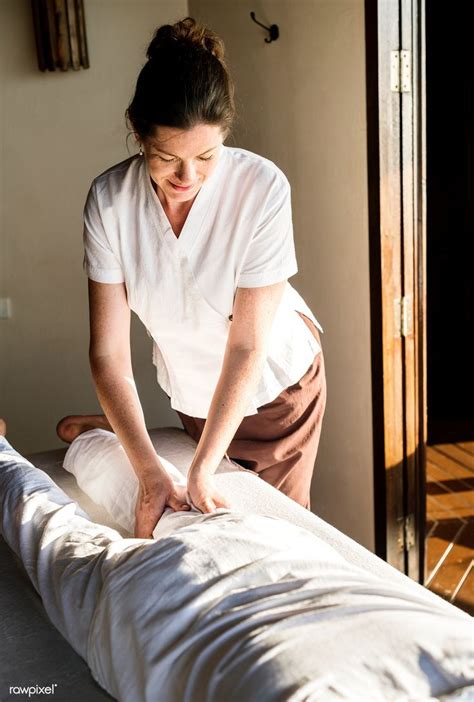Intimate massage Escort Pernioe